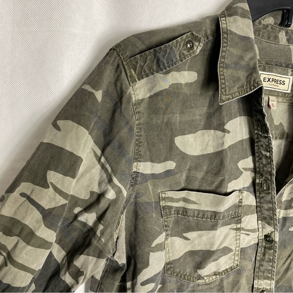 Express Boyfriend Army Camo Button Down Shirt - Picture 6 of 9